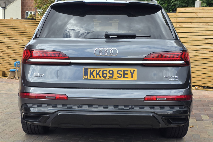 Audi Q7 